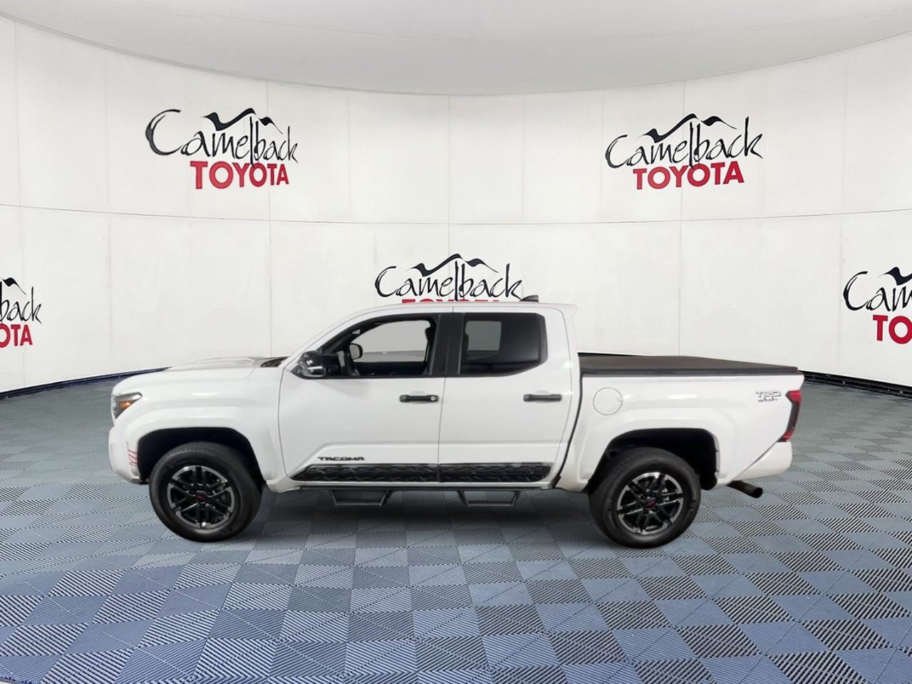 Used 2024 Toyota Tacoma TRD Sport RWD image 7