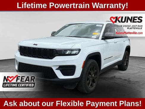 Used 2024 Jeep Grand Cherokee Altitude AWD/4WD image 4