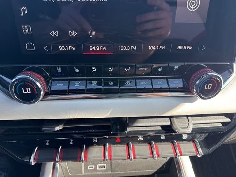Used 2023 GMC Canyon AT4X AWD/4WD image 21