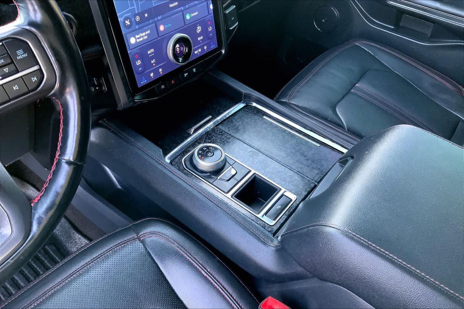 Used 2023 Ford Expedition Limited RWD image 16