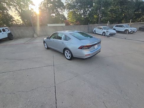 Used 2025 Honda Accord LX image 8