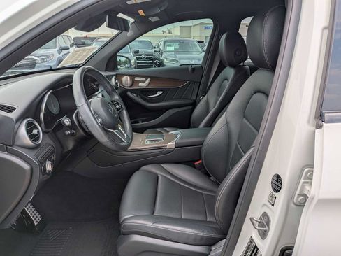 Used 2021 Mercedes-Benz GLC 300 4MATIC image 15