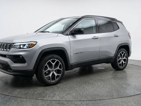 Used 2025 Jeep Compass Limited AWD/4WD image 3