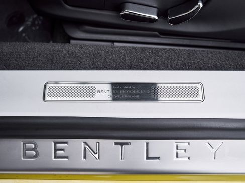 Used 2022 Bentley Continental GT image 31