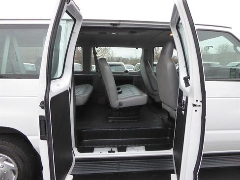 Used 2012 Ford E-350 and Econoline 350 XL w/ PWR Windows & Locks Group image 24