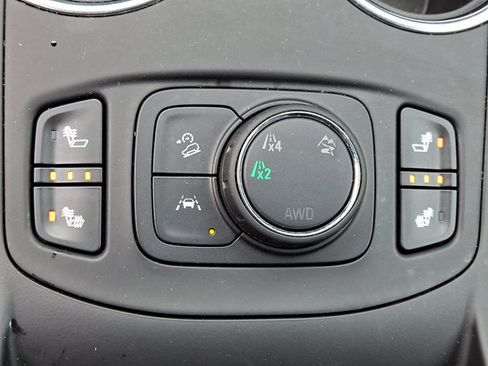 Used 2023 GMC Terrain SLT w/ Infotainment Package II AWD/4WD image 23