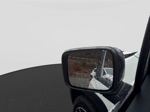 Used 2023 Jeep Renegade Latitude image 12