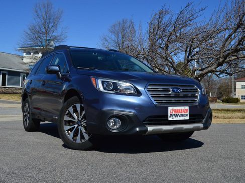 Used 2017 Subaru Outback 2.5i Limited image 24