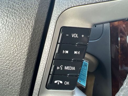 Used 2012 Ford Fusion SEL image 21