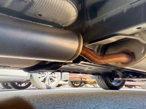 Used 2016 Honda Pilot Touring image 14