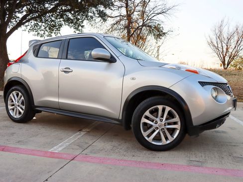 Used 2012 Nissan Juke SV image 1