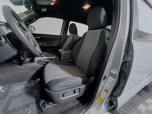 Used 2021 Toyota Tacoma TRD Off-Road RWD image 15