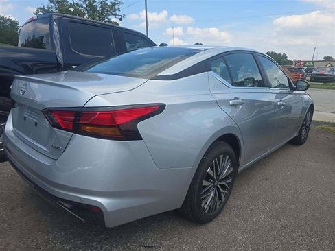 Used 2026 Nissan Altima 2.5 SV AWD/4WD image 5