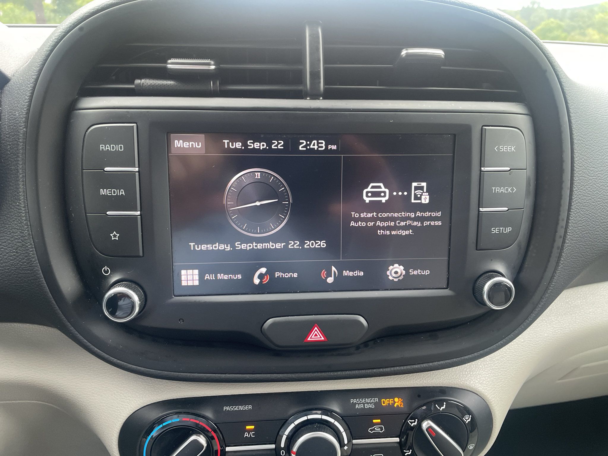 Used 2025 Kia Soul LX w/ LX Technology Package FWD image 20