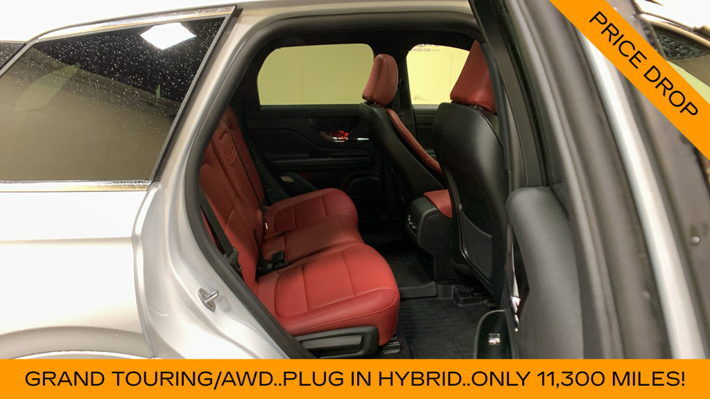 Used 2025 Lincoln Corsair Grand Touring w/ Towing Package AWD/4WD image 15