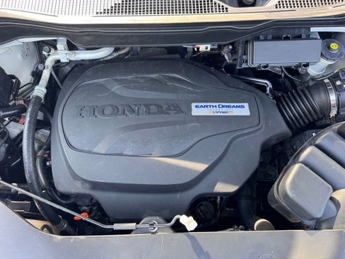 Used 2016 Honda Pilot Touring image 39