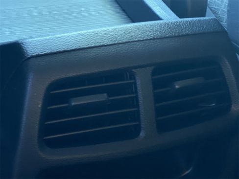 Used 2020 Honda Ridgeline Sport image 36