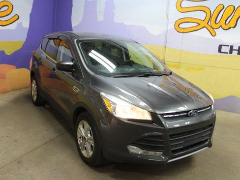 Used 2015 Ford Escape SE AWD/4WD image 2