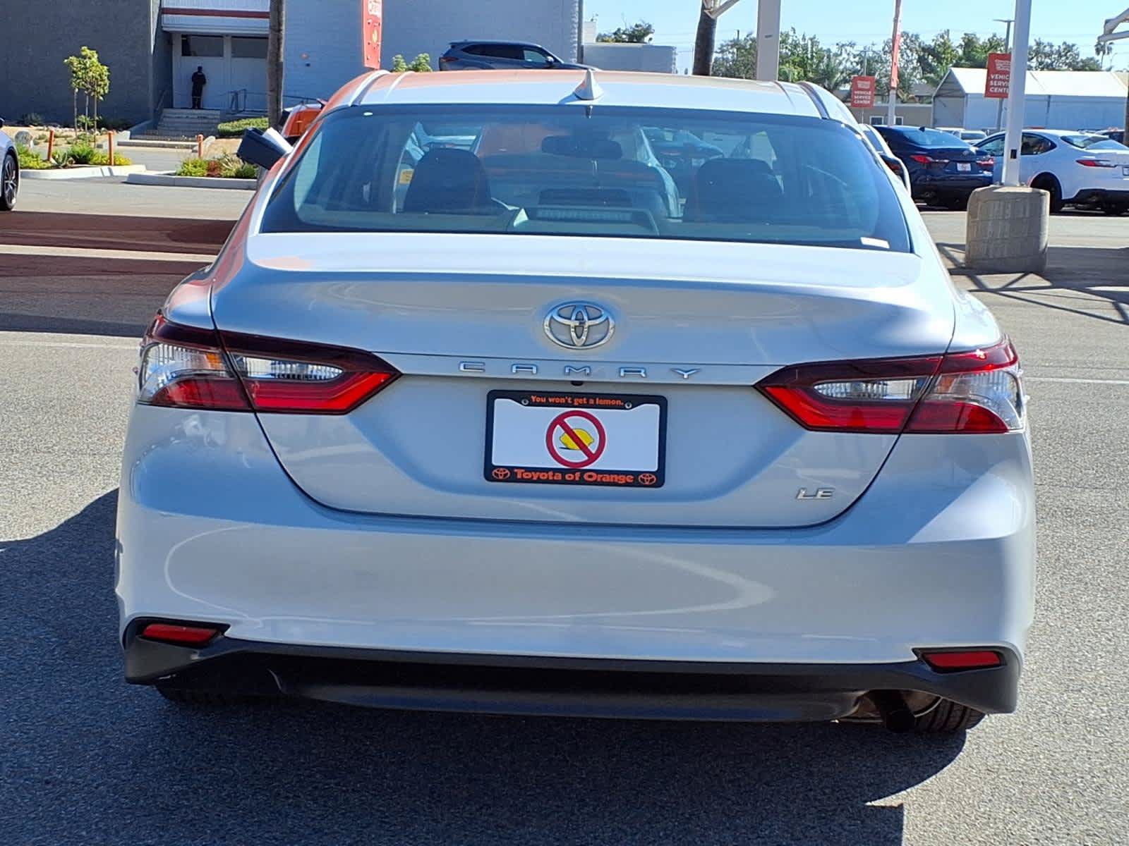 Used 2022 Toyota Camry LE FWD image 5