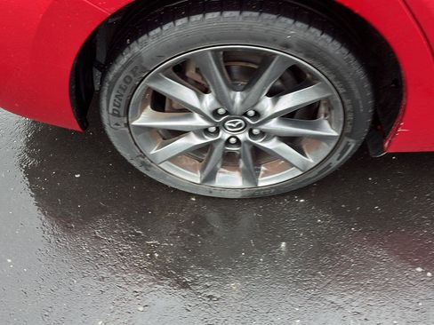 Used 2018 MAZDA MAZDA3 Touring image 24