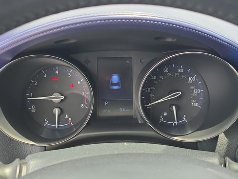 Used 2020 Toyota C-HR XLE FWD image 32