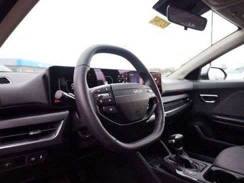 Certified 2025 Kia K4 EX image 20