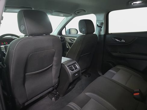 Used 2025 Chevrolet Blazer LT FWD image 16