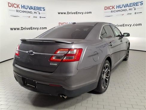 Used 2013 Ford Taurus SHO image 4