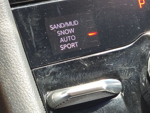 Used 2024 Jeep Grand Cherokee Limited AWD/4WD image 14
