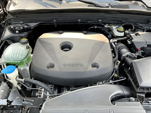 Used 2020 Volvo XC40 T5 Momentum w/ Protection Package Premier AWD/4WD image 30