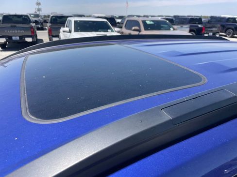 Used 2025 Toyota Corolla Cross XLE w/ Convenience Package AWD/4WD image 4