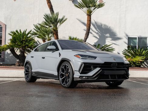 Used 2024 Lamborghini Urus Performante image 48