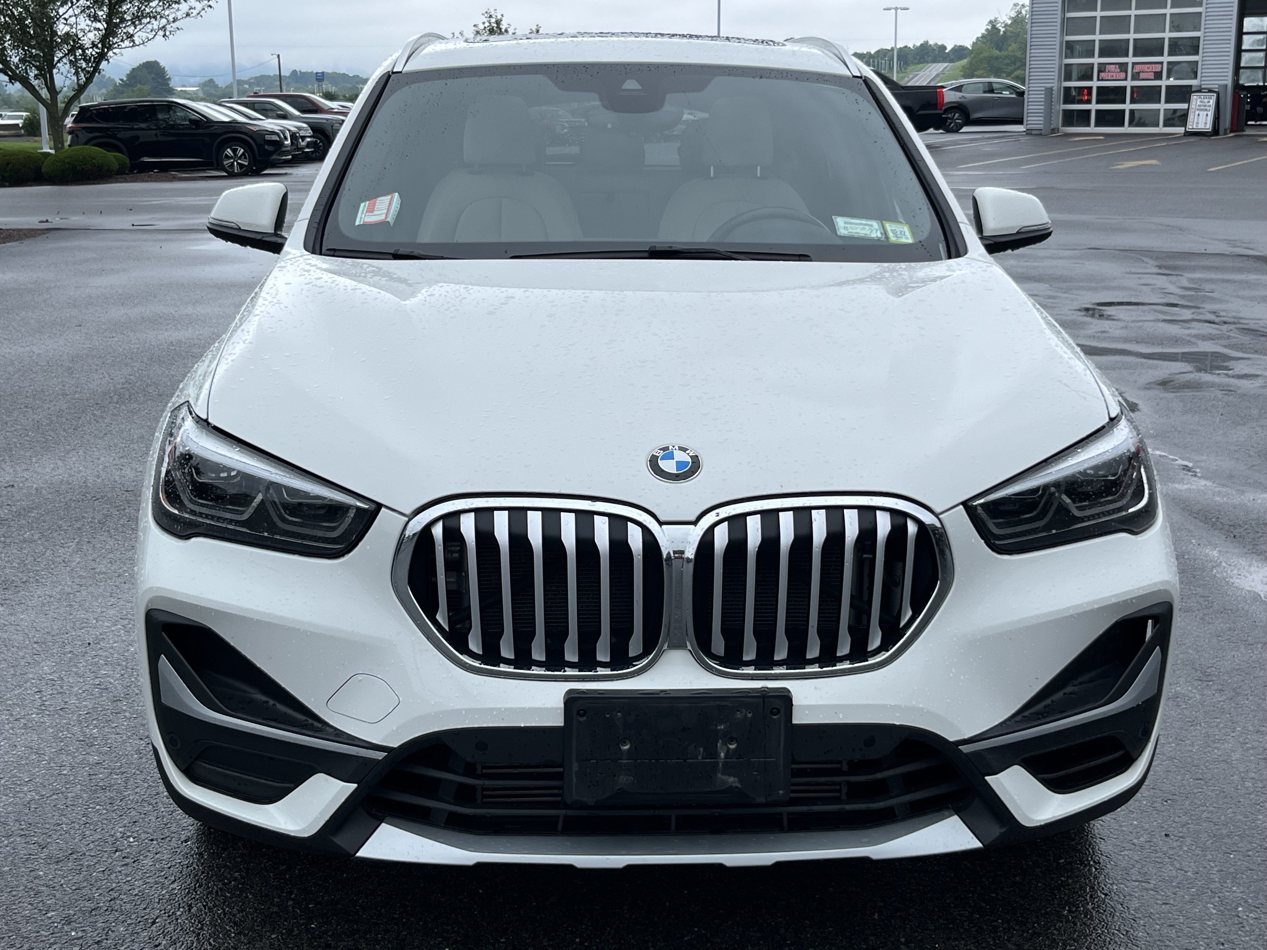 Used 2022 BMW X1 xDrive28i w/ Premium Package AWD/4WD image 12