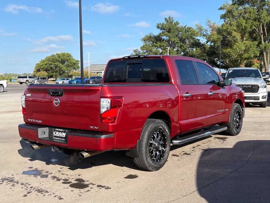 Used 2018 Nissan Titan SV w/ SV Convenience Package RWD image 8