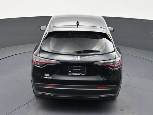 Used 2023 Honda HR-V LX image 15