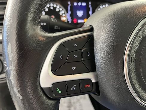 Used 2018 Jeep Renegade Latitude w/ Safety & Security Group image 21