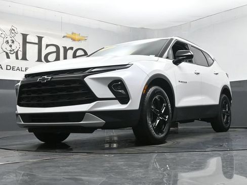 Used 2024 Chevrolet Blazer LT w/ Convenience Package FWD image 4