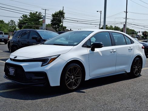 Used 2024 Toyota Corolla Sedan w/ SE Convenience Package FWD image 3