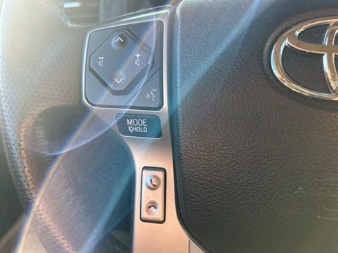 Used 2020 Toyota 4Runner Limited image 21