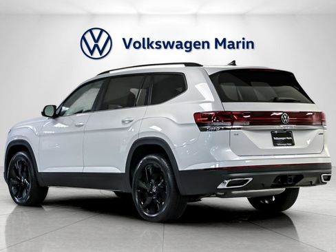 New 2026 Volkswagen Atlas SE image 3