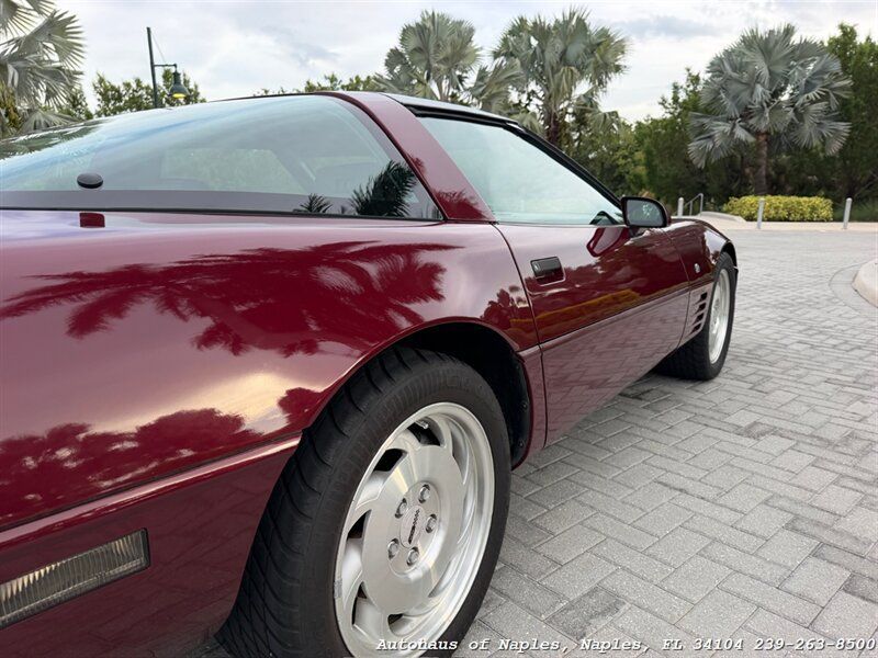 Used 1993 Chevrolet Corvette Coupe RWD image 16
