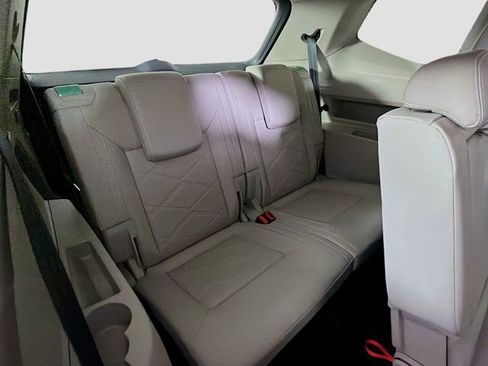 Used 2024 Volkswagen Atlas SE image 26