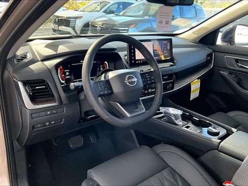 New 2026 Nissan Rogue Platinum image 10