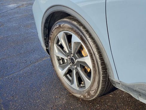 Certified 2023 Ford Escape Platinum image 33