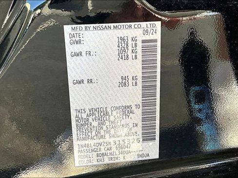 Used 2025 Nissan Altima 2.5 SV FWD image 18