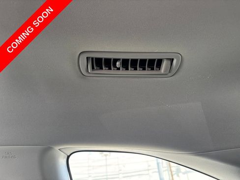 Used 2021 Toyota Highlander L FWD image 19