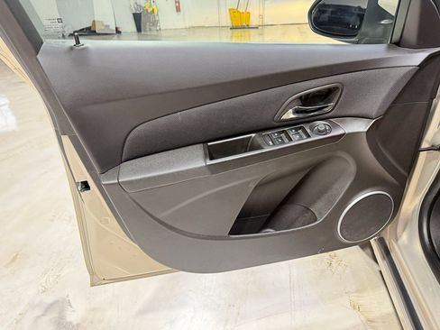 Used 2011 Chevrolet Cruze Eco image 21