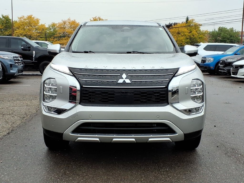 Used 2023 Mitsubishi Outlander SE AWD/4WD image 8