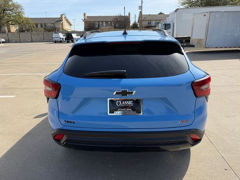 Used 2024 Chevrolet Trax RS w/ Driver Confidence Package image 7