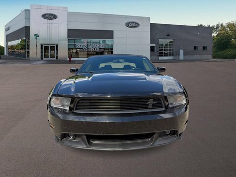 Used 2012 Ford Mustang GT Premium w/ Electronics Pkg RWD image 3